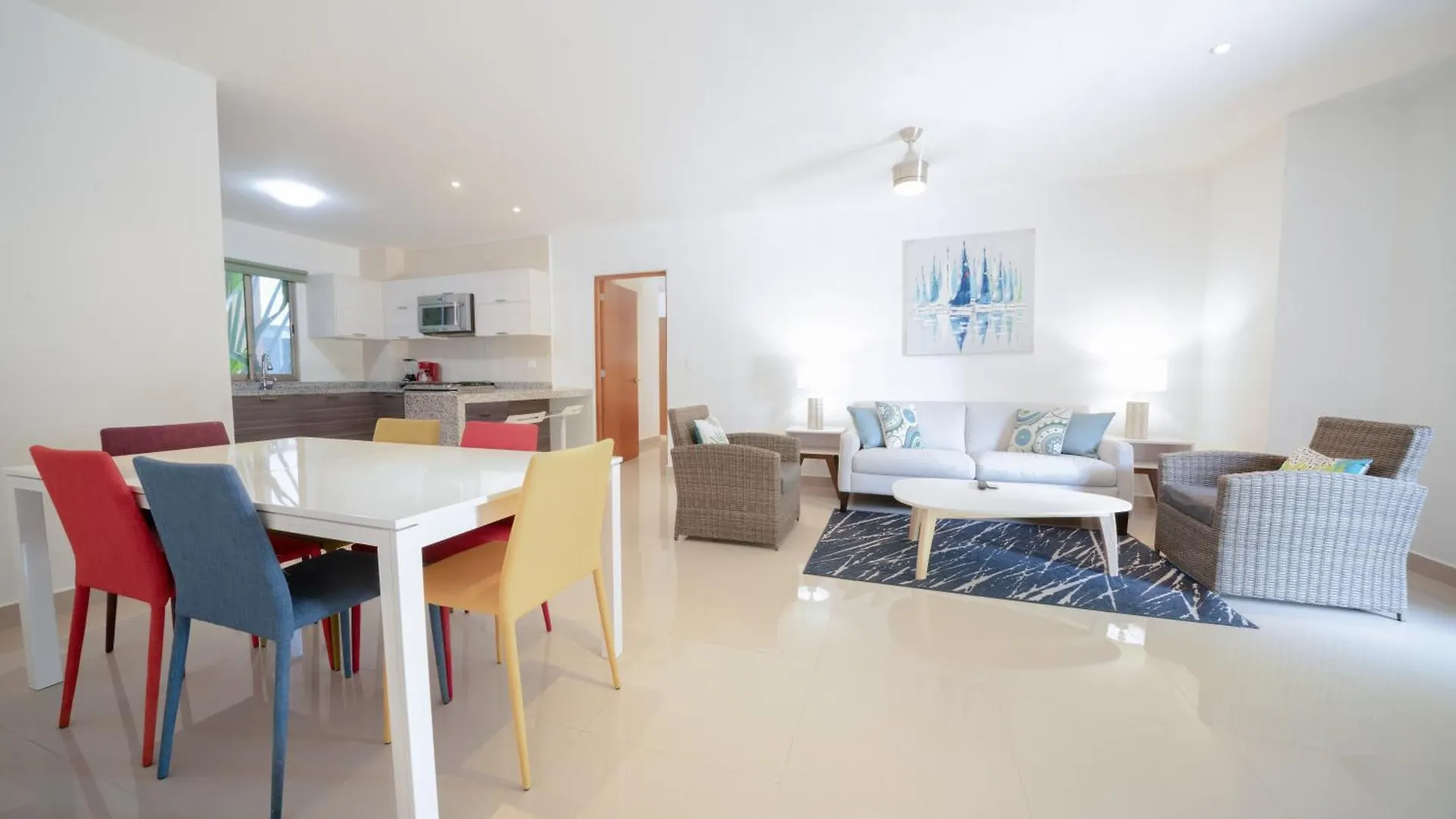 2 Bedroom Condo With Pool - At El Cielo Residencial, Atsi Playa del Carmen 0*,  Messico